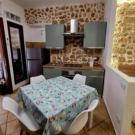 Cavour 92 * Alatri